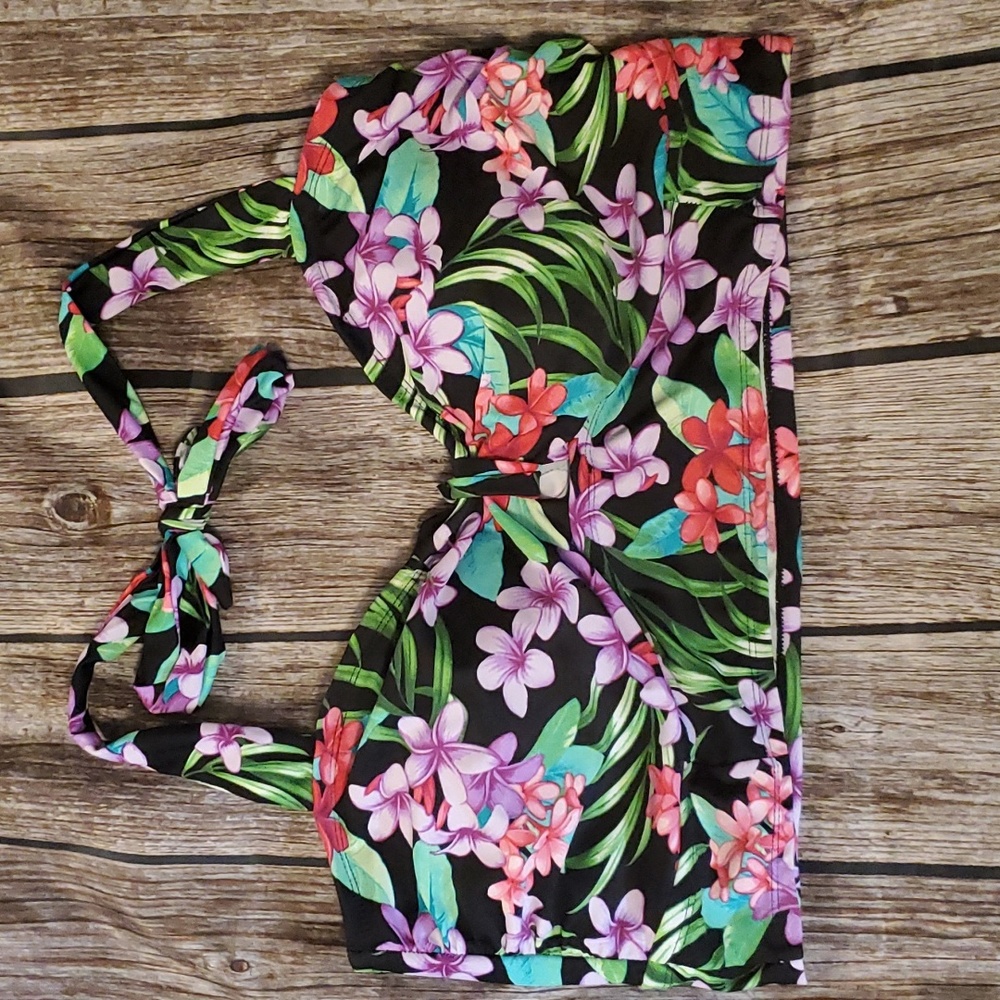 Crop bikini top